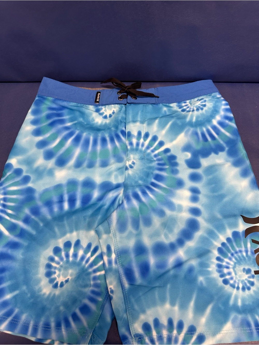 Hurley NWT Blue Tie-Dye Boys
Swim Trunks Boardshorts - Size 14